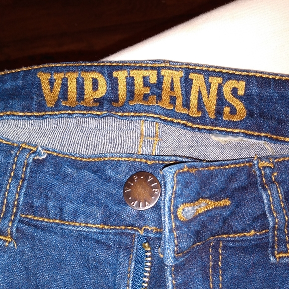 VIP Jeans - Picture 2 of 3